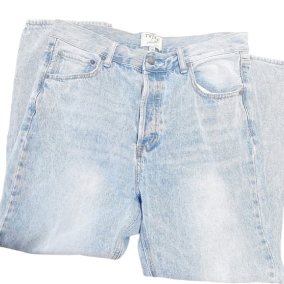 Twelve by Twelve Distressed High Waisted Jeans  Size 29 - Picture 2 of 6